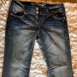 Vintage Wallflower Distressed Stretch Jeans (9)